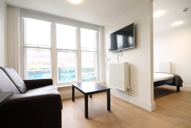 1 bed studio, The Bruce Building, Denton, Newcastle, NE17RP - Image 1